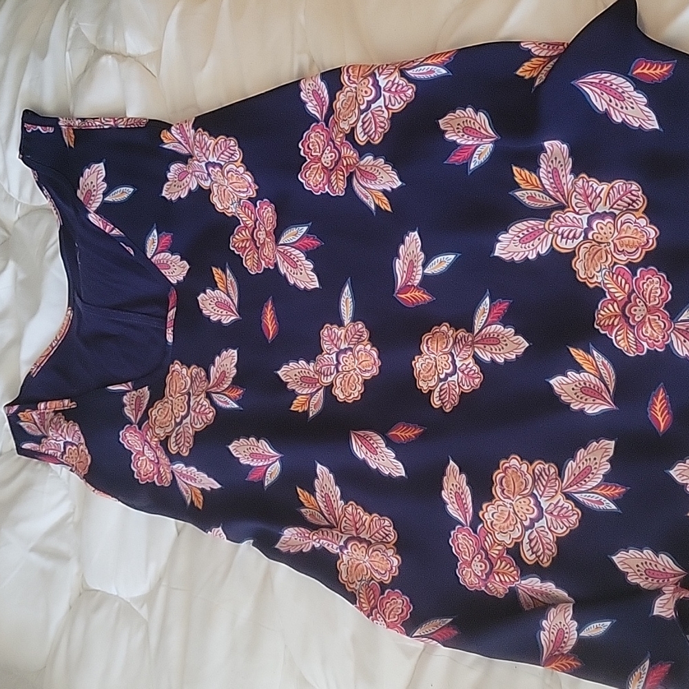 Womens Loft Casual or Business Top